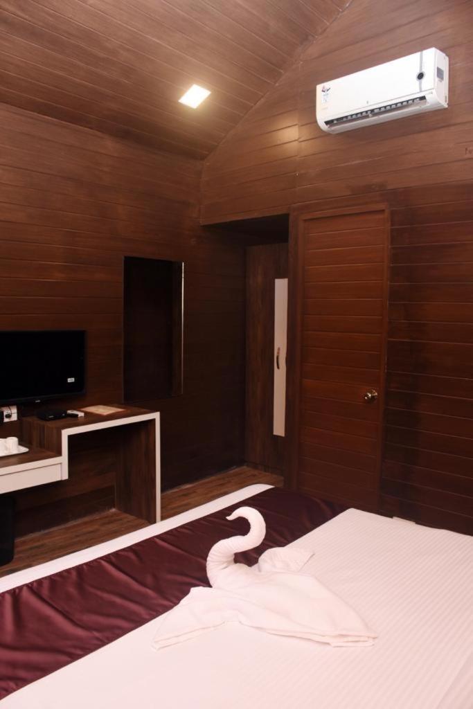 Woodhouse Beach Resort Baga Εξωτερικό φωτογραφία