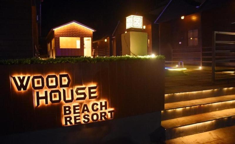 Woodhouse Beach Resort Baga Εξωτερικό φωτογραφία